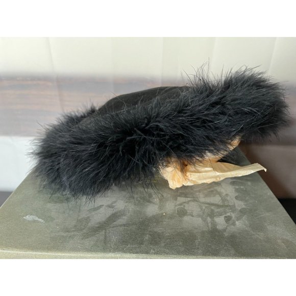 Vintage 1950s Ladies Hat   black fitted feather inc box MCM - Picture 2 of 8